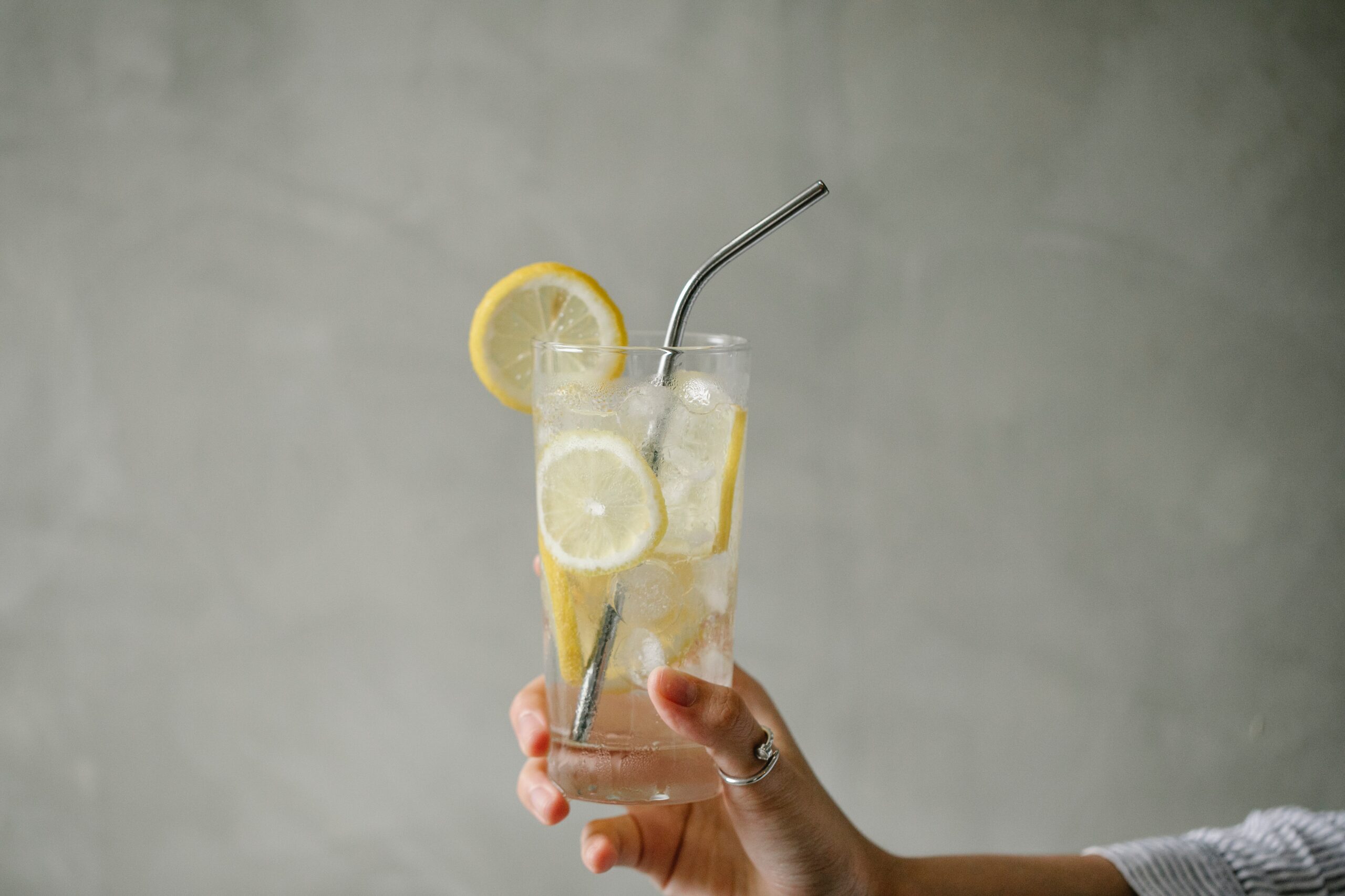 An Explanation of P/E with a Glass of Lemonade Relief